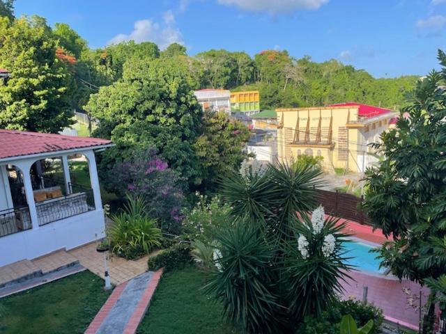 La Canopee Enchantee, Chambres D'Hotes, Piscine, Proche Aeroport, Gare Maritime Лес Абимес Екстериор снимка