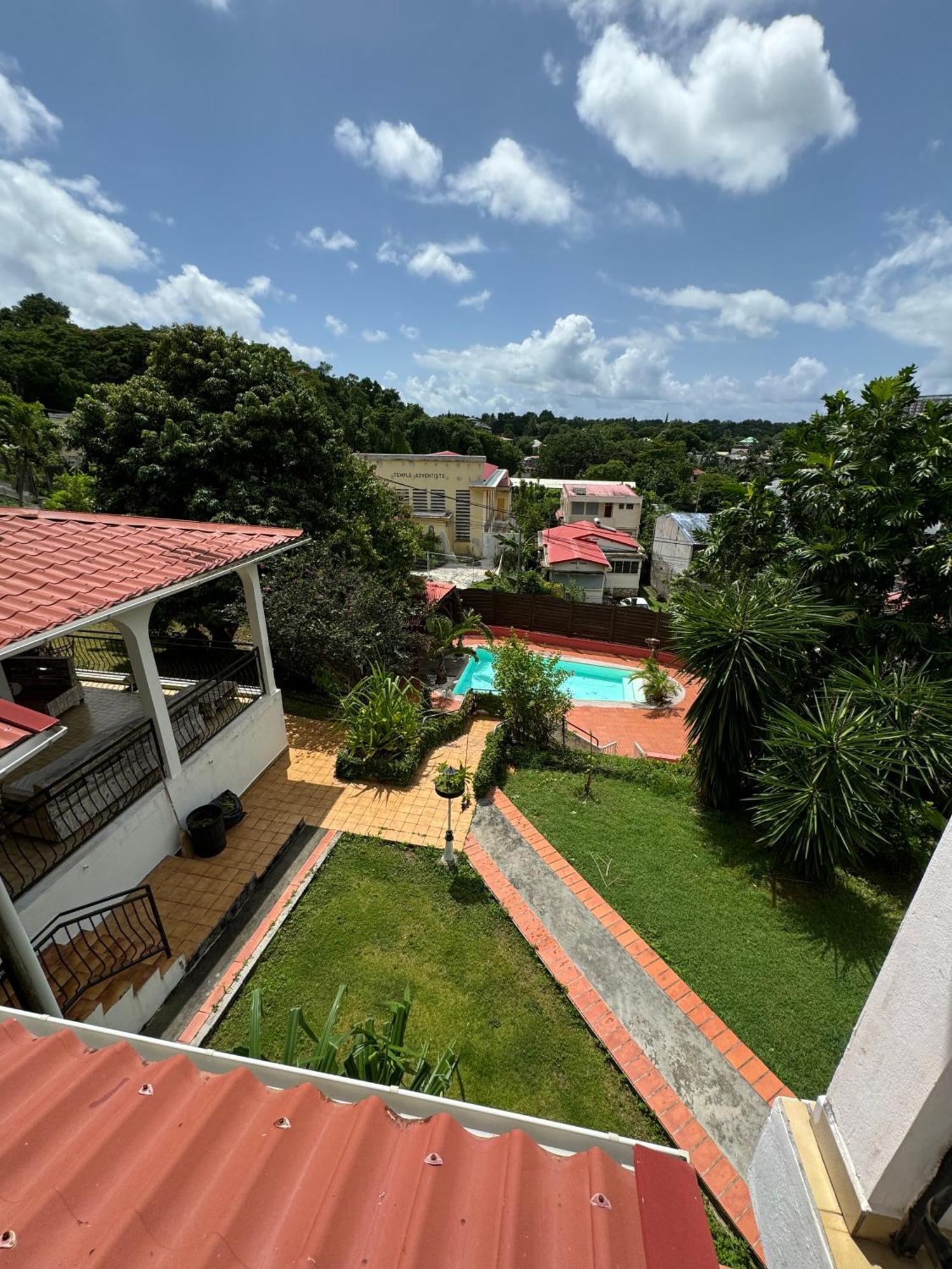 La Canopee Enchantee, Chambres D'Hotes, Piscine, Proche Aeroport, Gare Maritime Лес Абимес Екстериор снимка