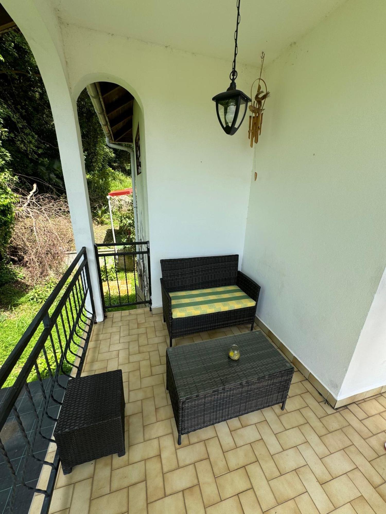 La Canopee Enchantee, Chambres D'Hotes, Piscine, Proche Aeroport, Gare Maritime Лес Абимес Екстериор снимка