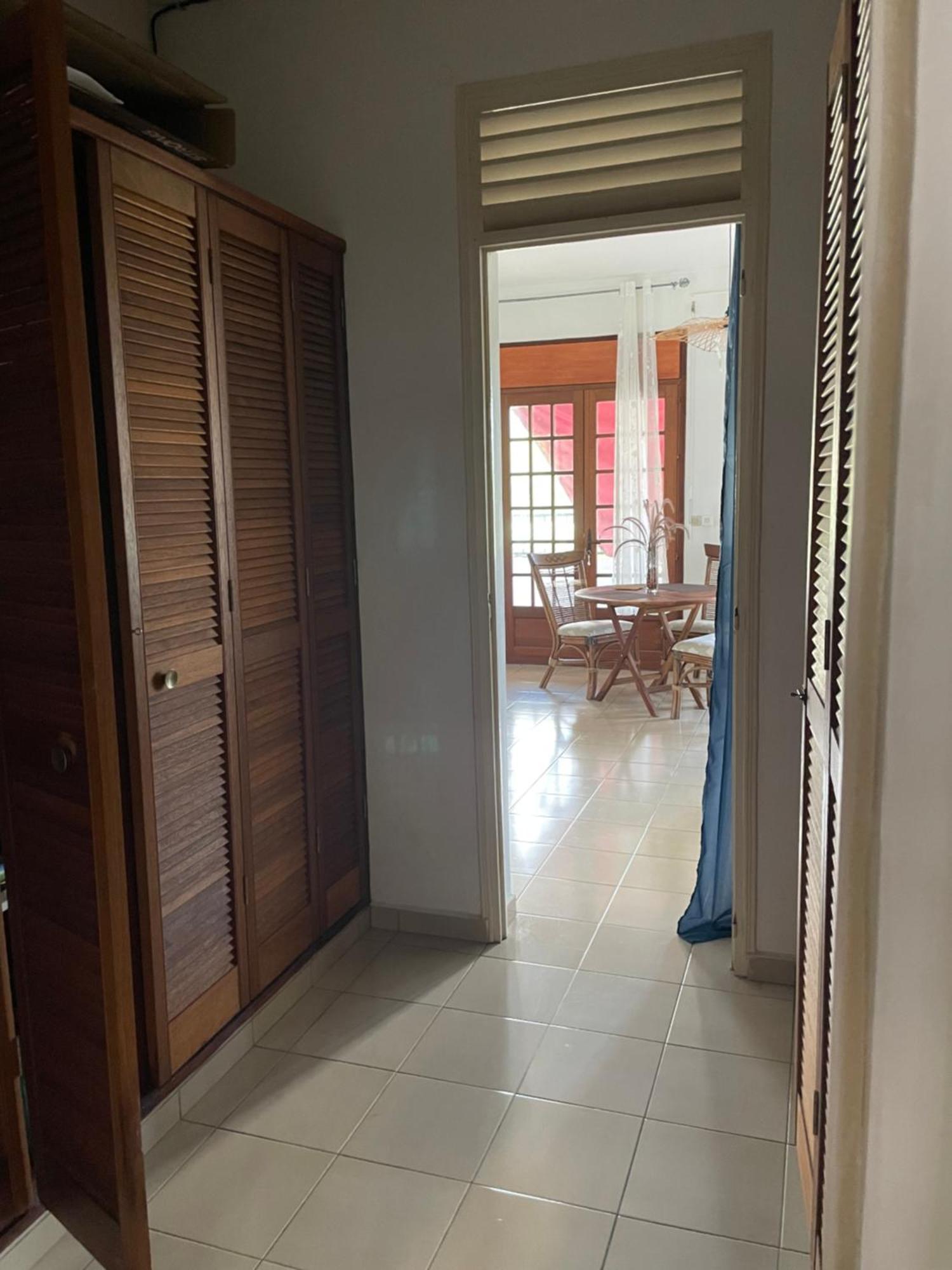 La Canopee Enchantee, Chambres D'Hotes, Piscine, Proche Aeroport, Gare Maritime Лес Абимес Екстериор снимка